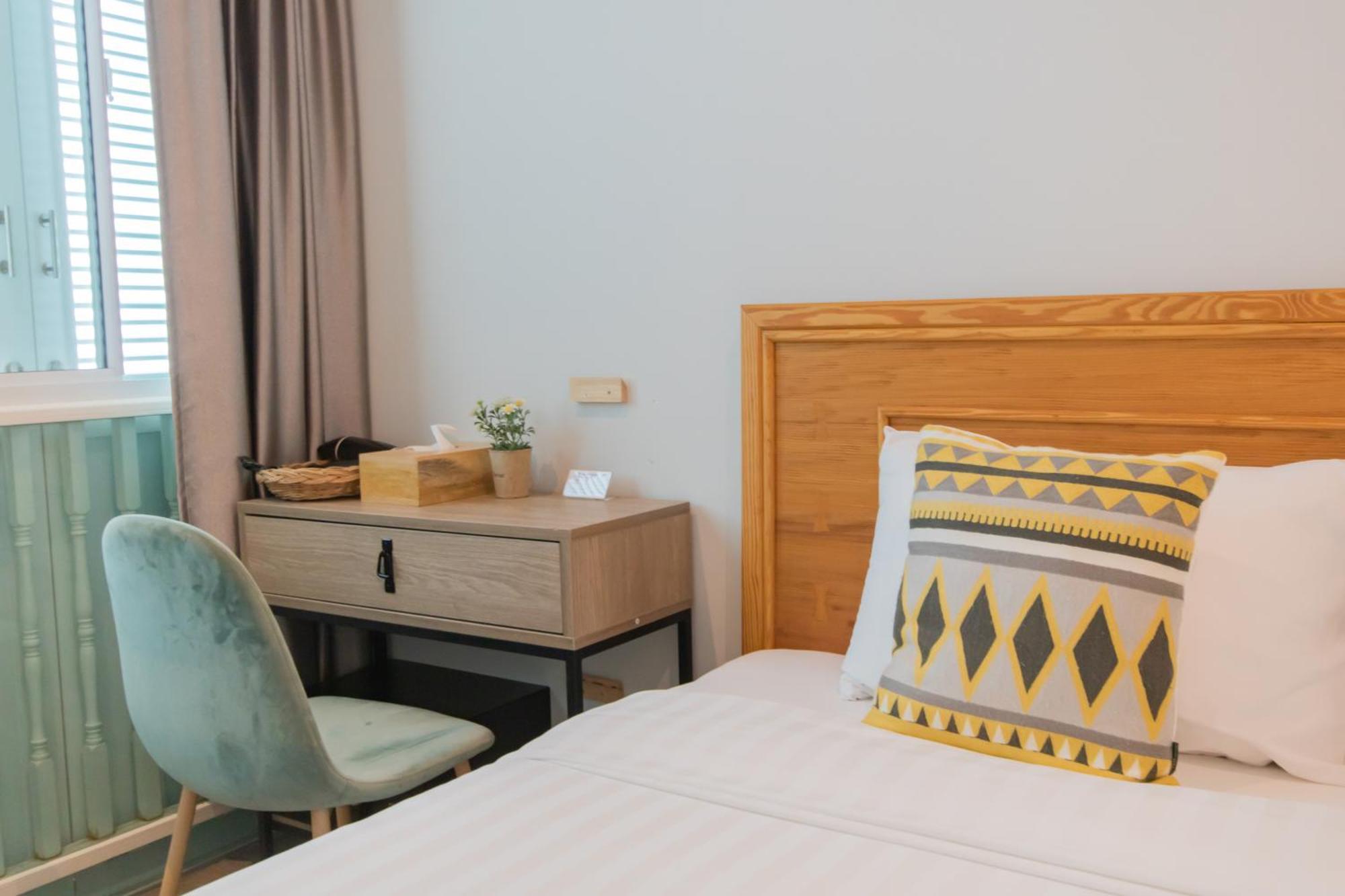 Latima Boutique Hostel Kanchanaburi Extérieur photo