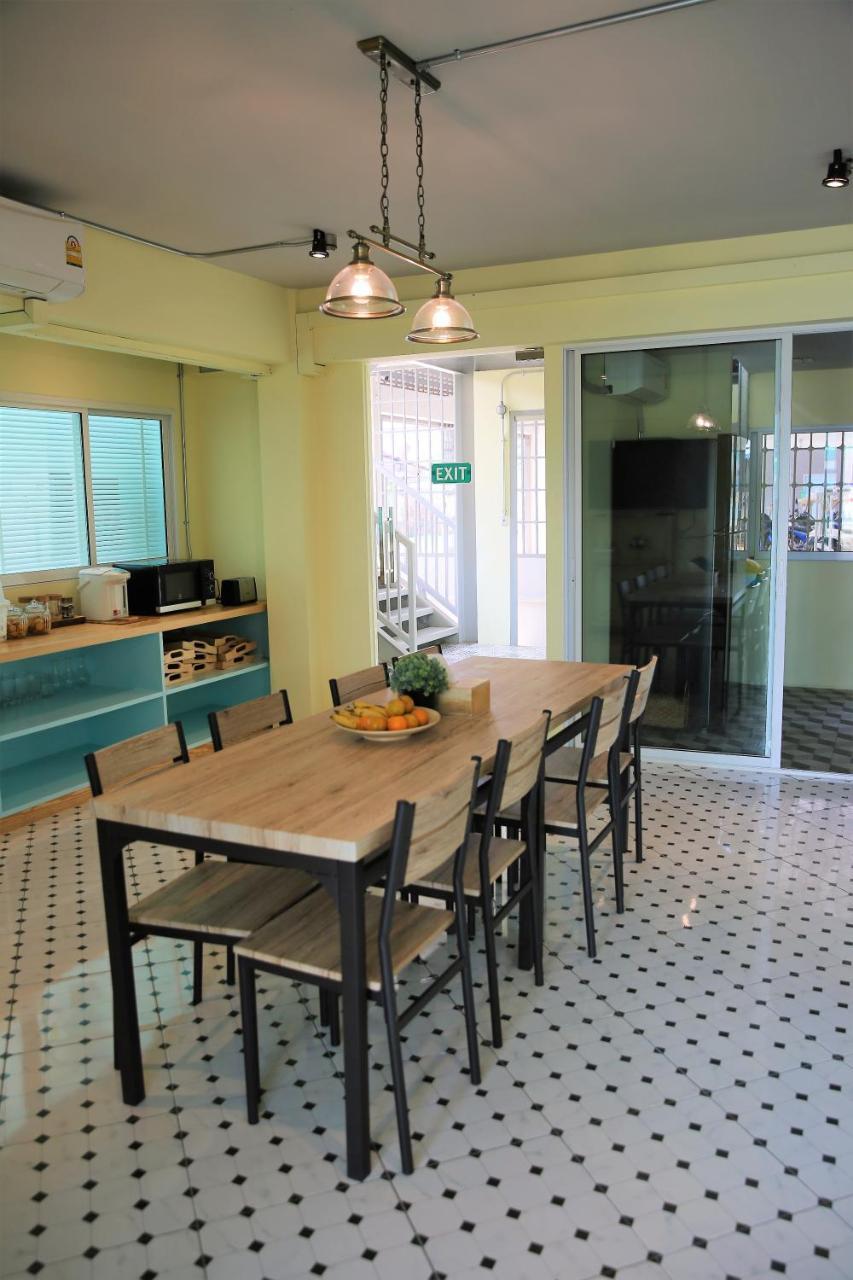 Latima Boutique Hostel Kanchanaburi Extérieur photo