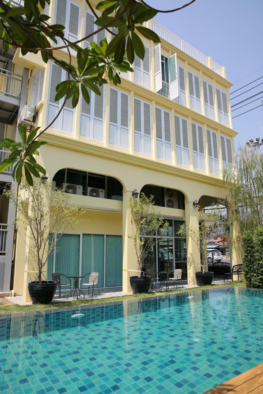 Latima Boutique Hostel Kanchanaburi Extérieur photo